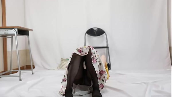 Amateur slightly soiled underwear photo session