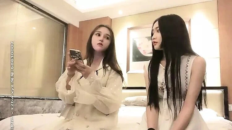 Chinese Amateur threesome VIP