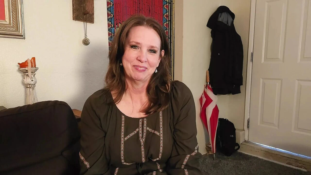 A Sexy Mature MILF Porn Creator Deceives Her Husband and Gets a Dripping Creampie From Her Young Neighbor. – The Stand-in –