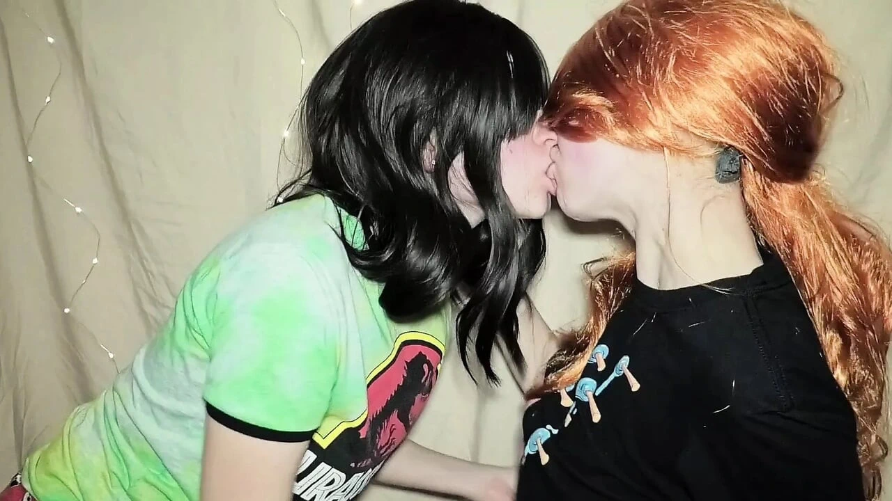 Lesbian Stepsister licking pussy and ass – Sisters Moore