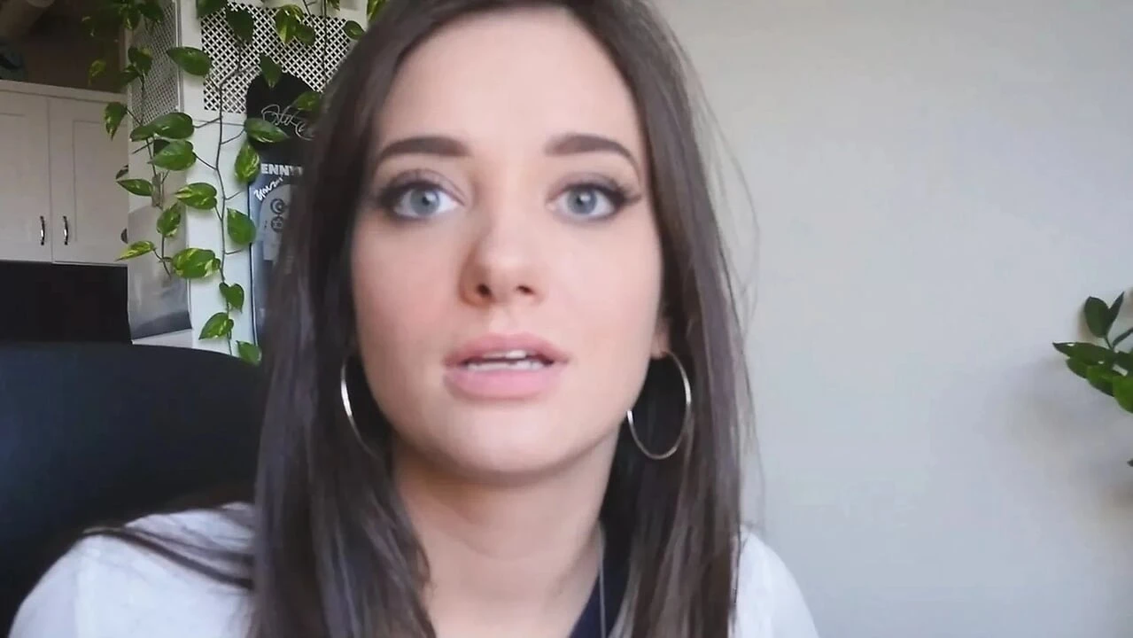 SisLovesMe – Beautiful Curvy StepSister Gia Paige Enjoys Some Taboo Hardcore Fuck With StepBrother